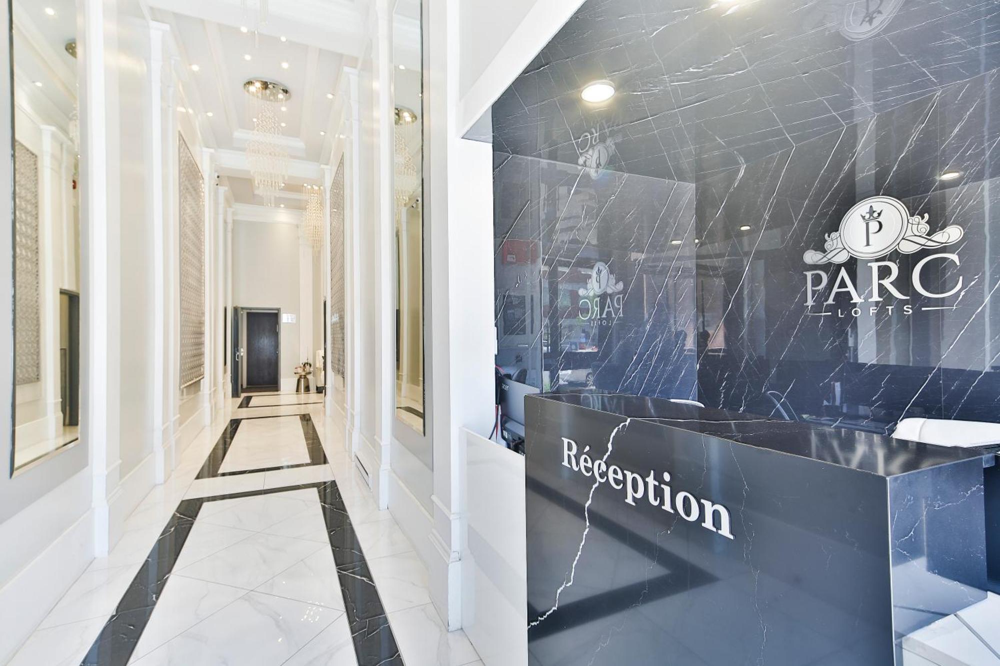 Hostal Parc Avenue *